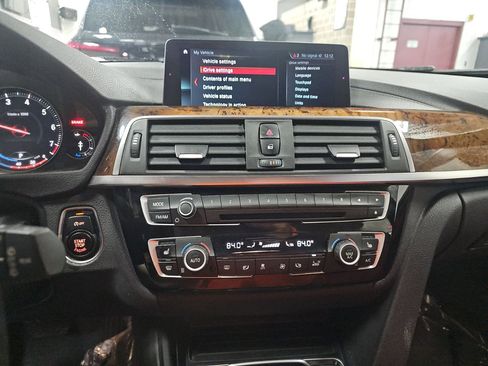 Used 2018 BMW 330i xDrive Wagon w/ Executive Package image 12