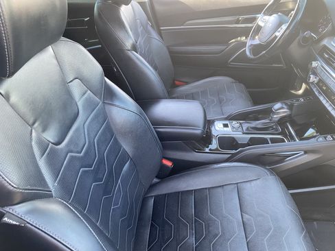 Used 2022 Kia Telluride SX w/ SX Prestige Package AWD/4WD image 10