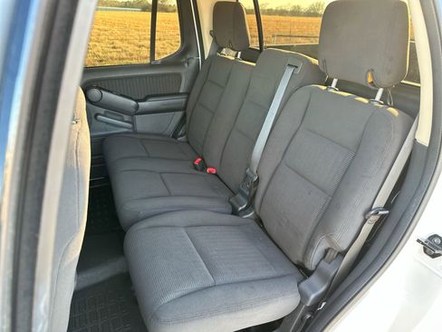 Used 2010 Ford Explorer Sport Trac XLT image 20