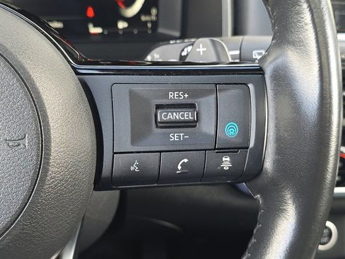 Used 2023 Nissan Rogue Platinum AWD/4WD image 28
