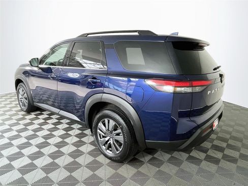 Used 2025 Nissan Pathfinder SV AWD/4WD image 6