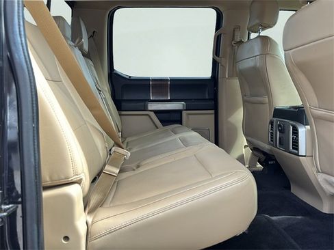 Used 2015 Ford F150 Lariat image 13