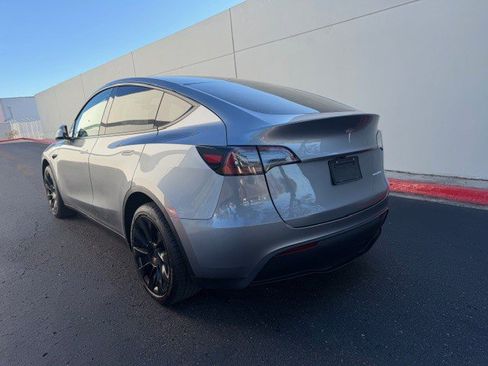 Used 2024 Tesla Model Y Long Range image 4