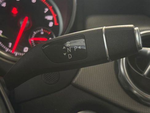 Used 2019 Mercedes-Benz GLA 250 4MATIC image 33