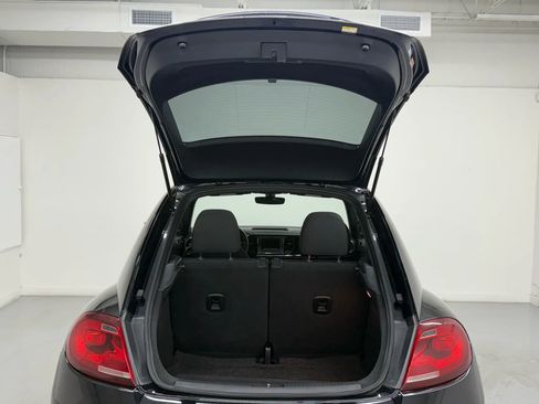 Used 2017 Volkswagen Beetle 1.8T S image 27