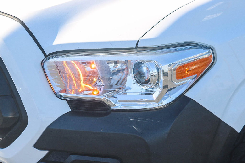 Used 2021 Toyota Tacoma SR RWD image 13