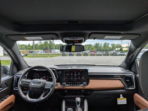 New 2026 GMC Canyon AT4 w/ Technology Plus Package AWD/4WD image 21
