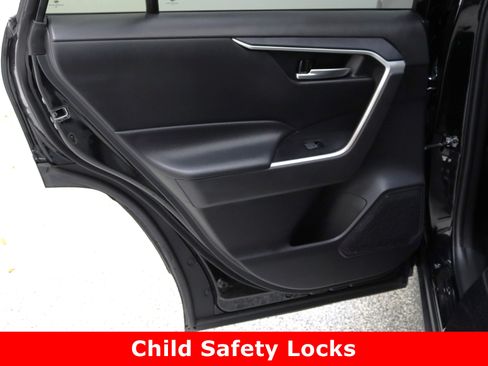 Certified 2025 Toyota RAV4 XLE image 26