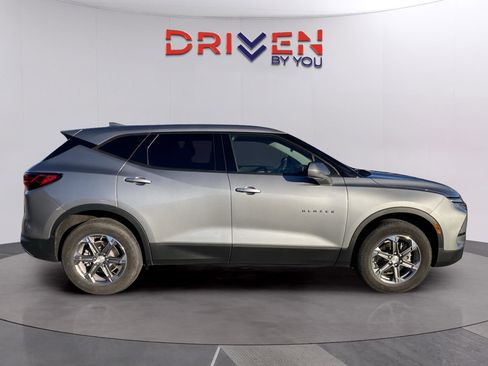 Used 2023 Chevrolet Blazer LT image 6