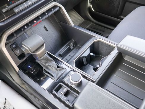 Used 2022 Toyota Tundra SR5 image 17