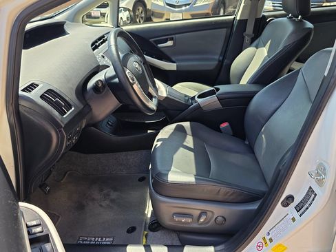 Used 2014 Toyota Prius Prime Advanced FWD image 20