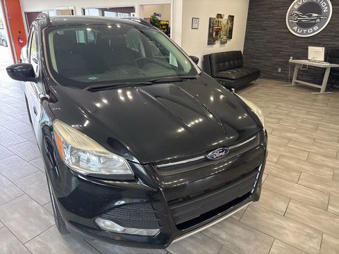 Used 2015 Ford Escape SE w/ Equipment Group 201A image 5