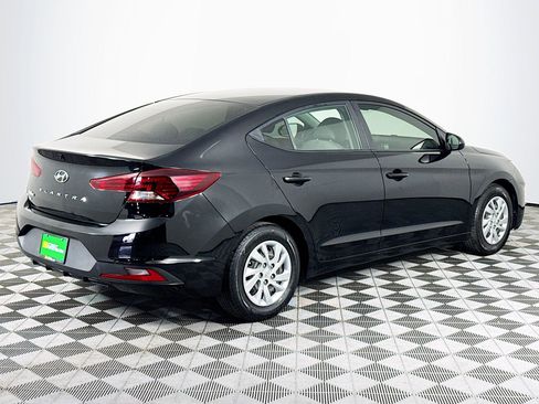Used 2020 Hyundai Elantra SE image 10
