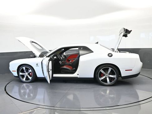 Used 2015 Dodge Challenger R/T Plus image 78