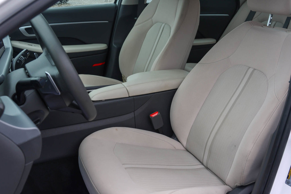 Used 2025 Hyundai Sonata SEL FWD image 10