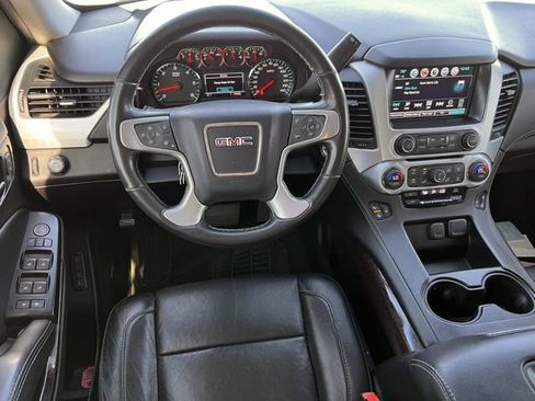 Used 2017 GMC Yukon SLT w/ Premium Edition image 12