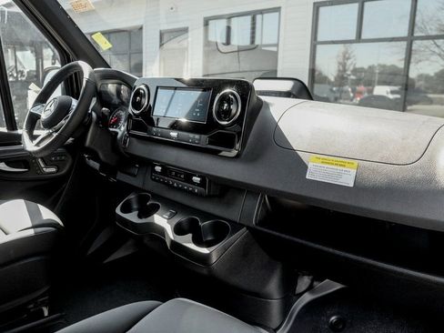 New 2026 Mercedes-Benz Sprinter 2500 image 25
