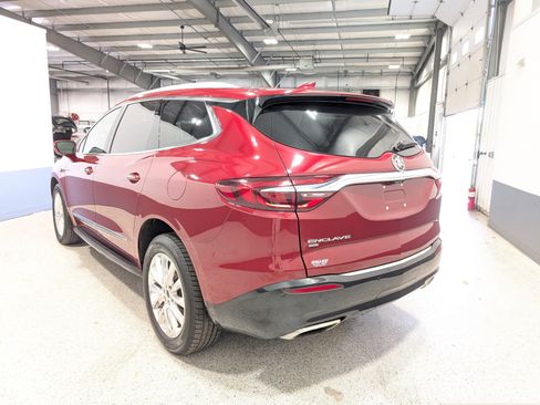 Used 2020 Buick Enclave Essence w/ Sound and Sites Package image 5