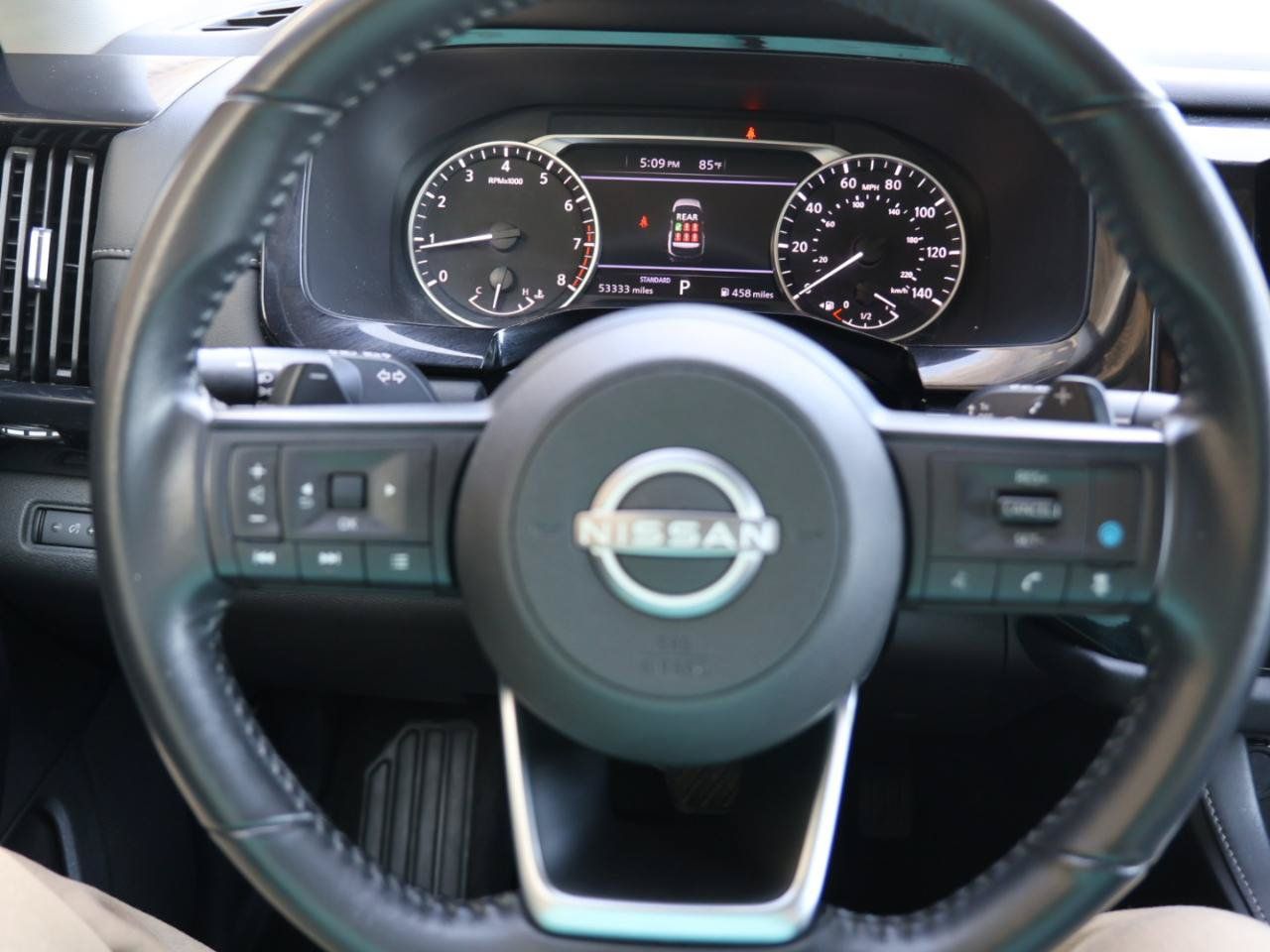Used 2024 Nissan Pathfinder SV FWD image 12
