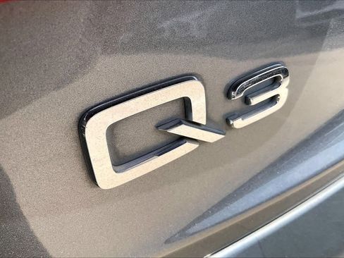 Used 2016 Audi Q3 2.0T Prestige w/ Prestige Package AWD/4WD image 31