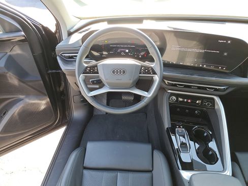 Used 2025 Audi Q5 Prestige image 6