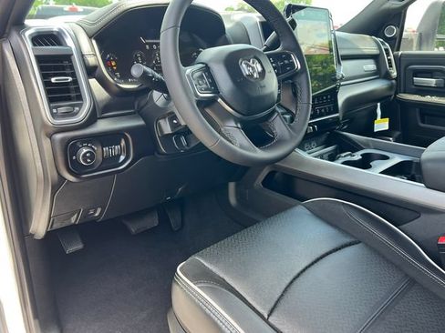 Used 2025 RAM 3500 Laramie AWD/4WD image 24
