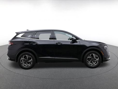Used 2025 Kia Sportage LX FWD image 10