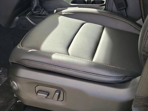 New 2026 Jeep Gladiator Sport image 4