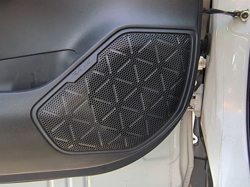 Used 2022 Toyota RAV4 XLE image 13