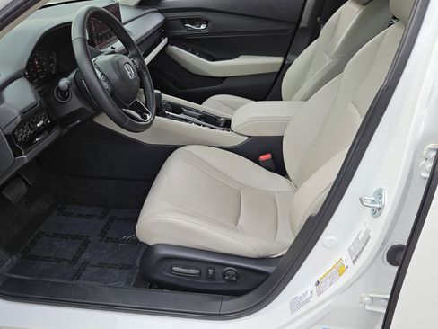 Certified 2025 Honda Accord EX-L image 13