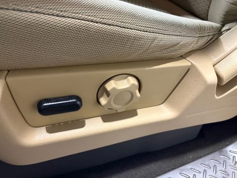 Used 2013 Ford F150 XLT w/ XLT Chrome Pkg image 23