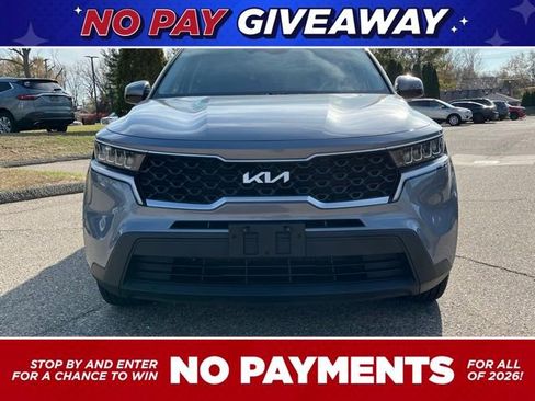 Used 2023 Kia Sorento LX image 8