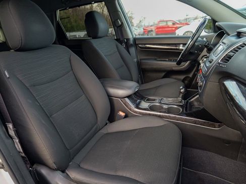 Used 2014 Kia Sorento LX image 33
