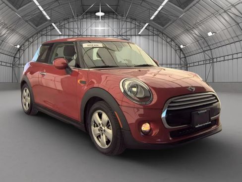 Used 2015 MINI Cooper 2-Door Hardtop FWD image 4