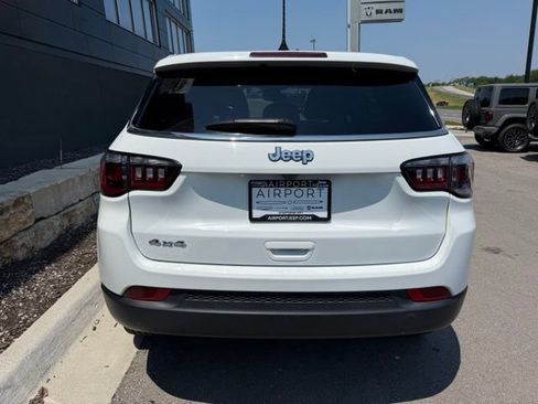Used 2023 Jeep Compass Sport AWD/4WD image 4