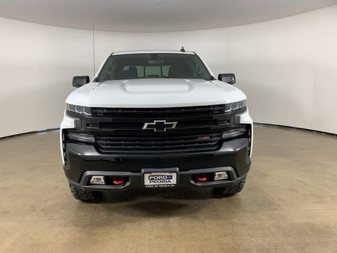 Used 2020 Chevrolet Silverado 1500 LT Trail Boss image 3