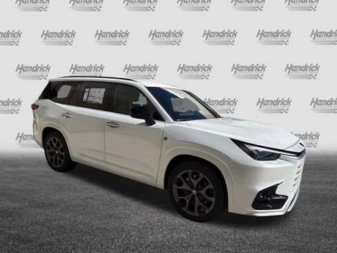 New 2026 Lexus TX 500h AWD image 2