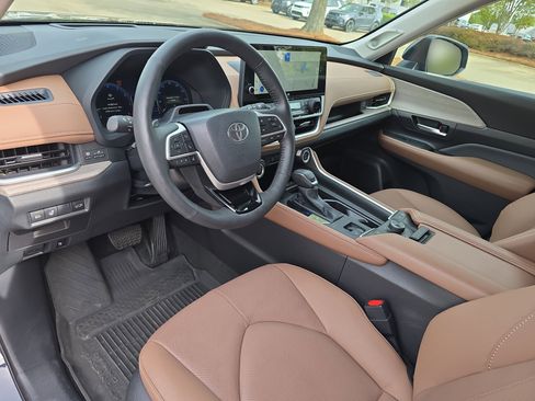 Used 2026 Toyota Grand Highlander Platinum AWD/4WD image 17