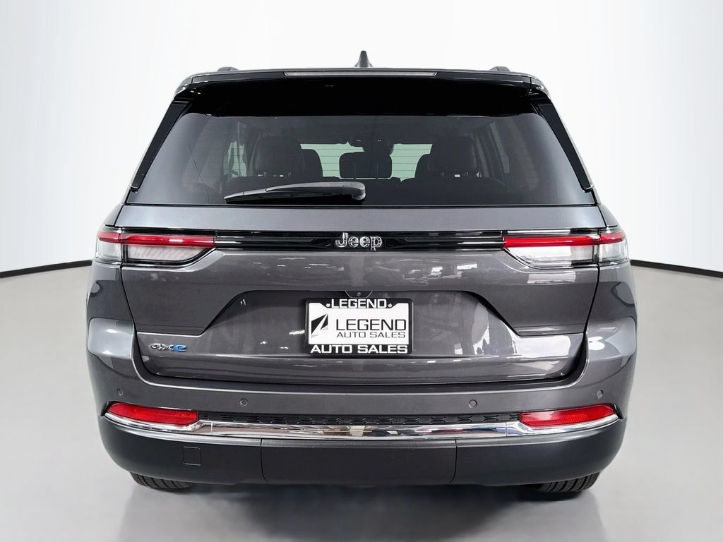 Used 2023 Jeep Grand Cherokee 4WD 4xe image 7