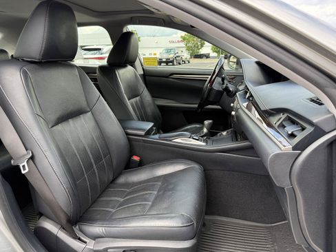 Used 2017 Lexus ES 300h FWD image 25
