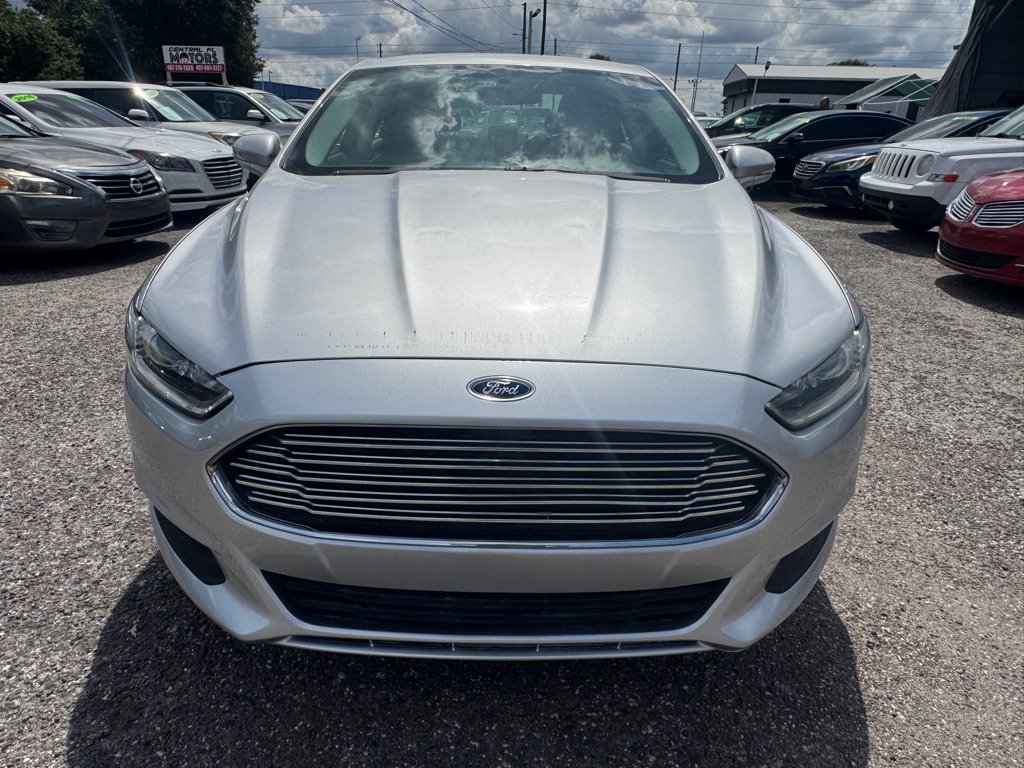 Used 2016 Ford Fusion SE FWD image 3