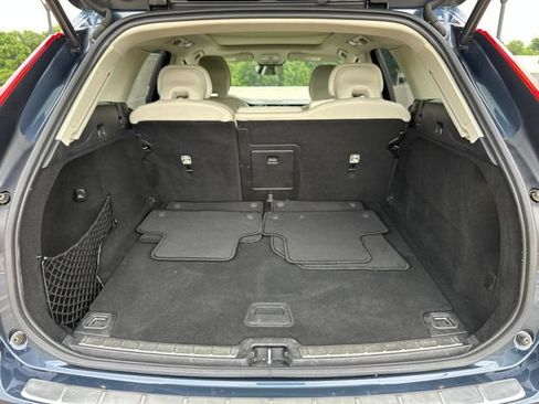 Certified 2024 Volvo XC60 B5 Ultimate w/ Climate Package AWD/4WD image 35