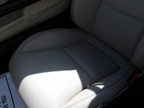 Used 2013 Mercedes-Benz SLK 250 image 30