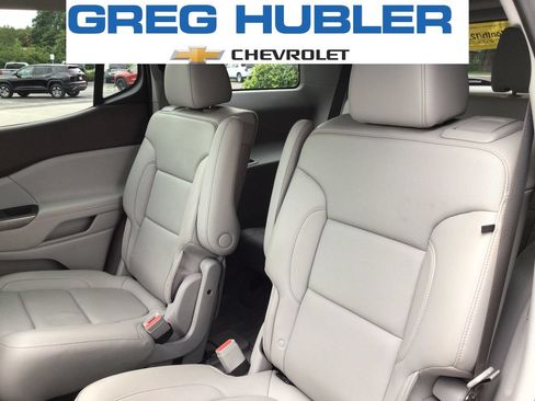 Used 2023 GMC Acadia SLT w/ Technology Package AWD/4WD image 35