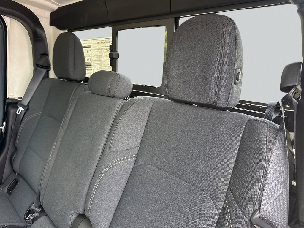 Used 2025 Jeep Gladiator Sport AWD/4WD image 27