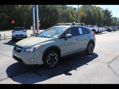 Used 2015 Subaru Crosstrek 2.0i Limited image 1