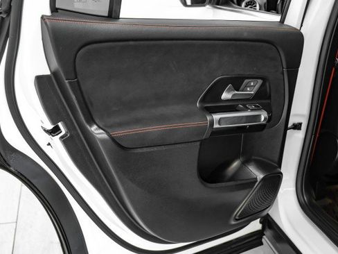 Used 2021 Mercedes-Benz GLB 35 AMG 4MATIC image 44