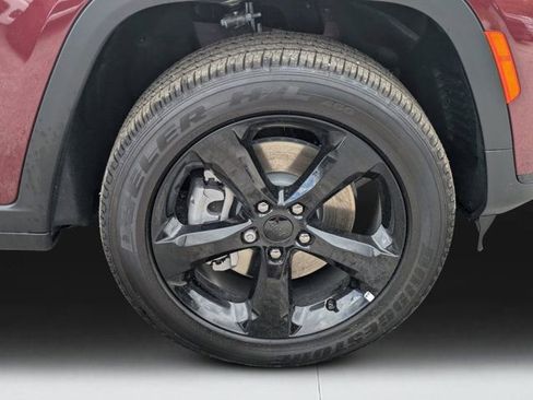 New 2025 Jeep Grand Cherokee L Laredo AWD/4WD image 9
