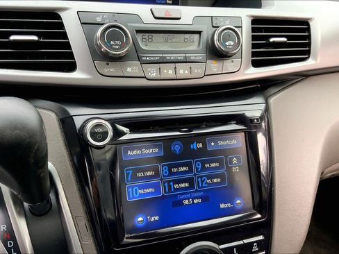 Used 2014 Honda Odyssey EX-L image 32