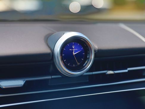 New 2024 Maserati Grecale GT image 26